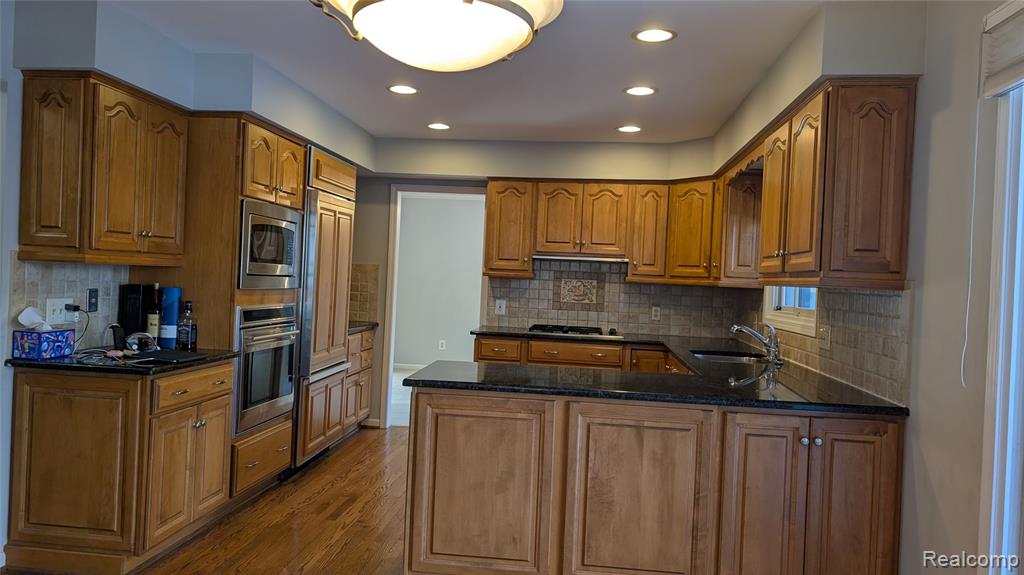 4912 OAK RIVER Drive, Troy, MI 48098 — Photo 13