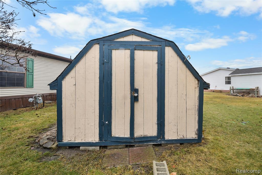 9072 Greentree Drive, Newport, MI 48166 — Photo 43