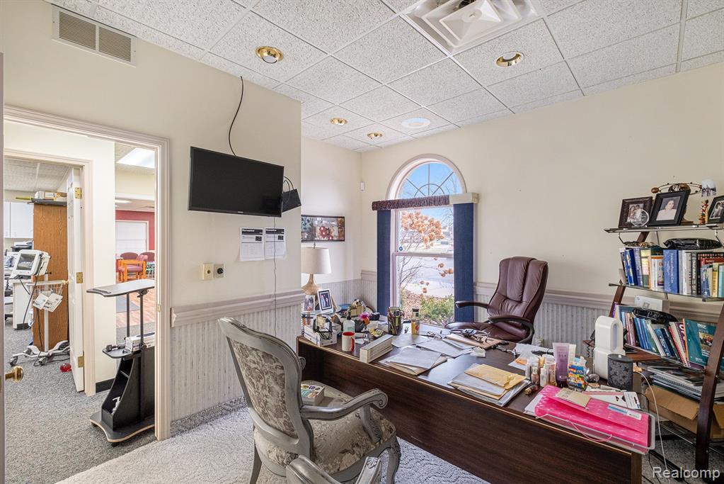 1063 W HILL Road, Flint, MI 48507 — Photo 12