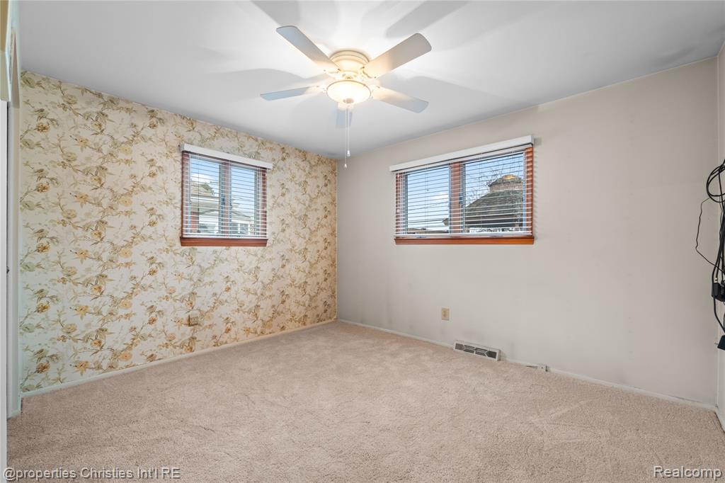 7479 Carrousel Boulevard, Westland, MI — Photo 16