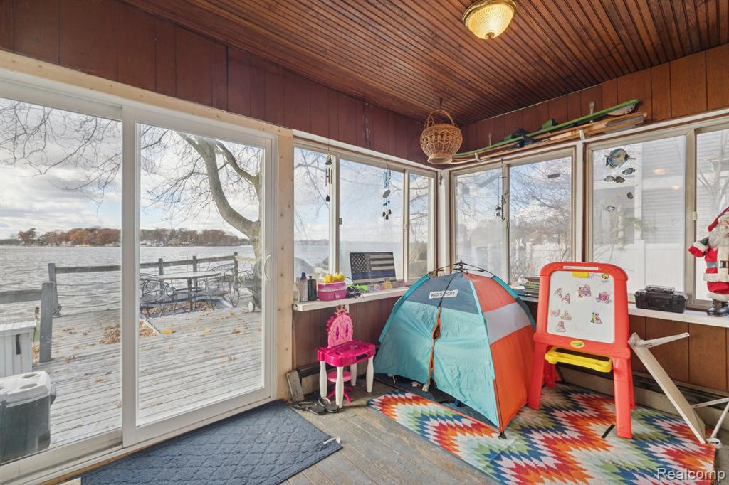 13056 Cussewago Drive, Fenton, MI 48430 — Photo 11