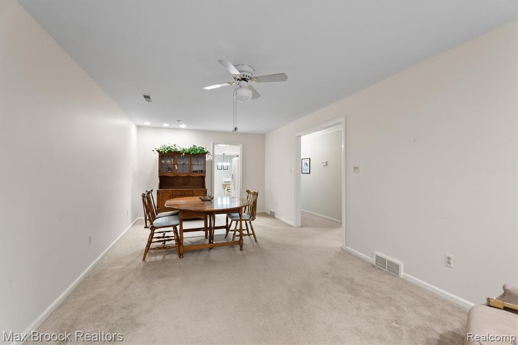 19710 W 13 Mile Road, 210, Beverly Hills, MI 48025 — Photo 25