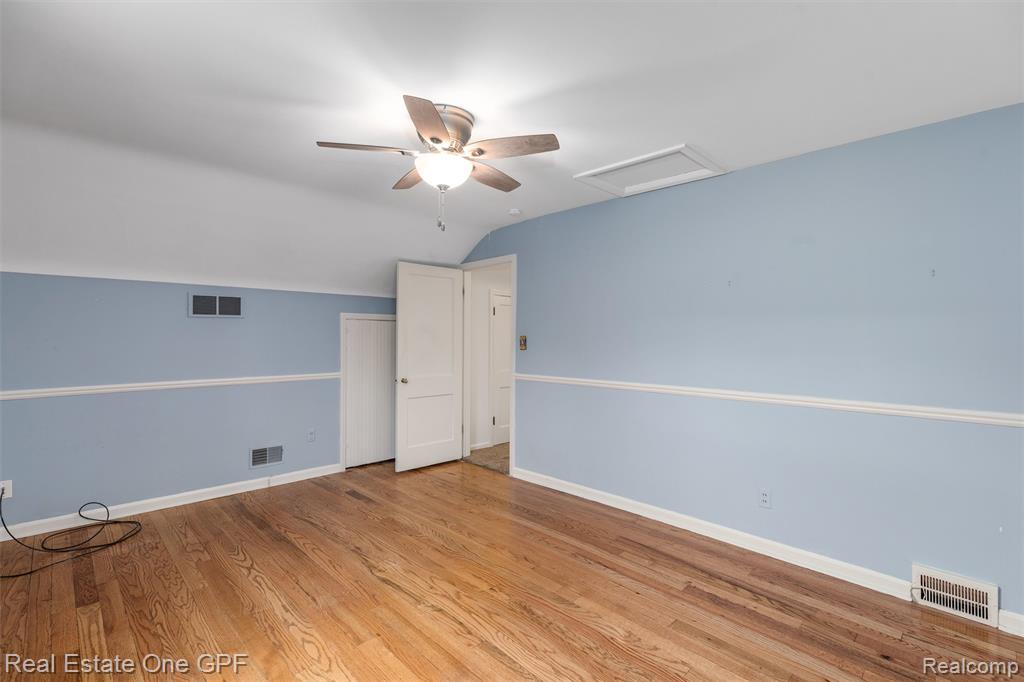 1488 Roslyn Road, Grosse Pointe Woods, MI 48236 — Photo 22