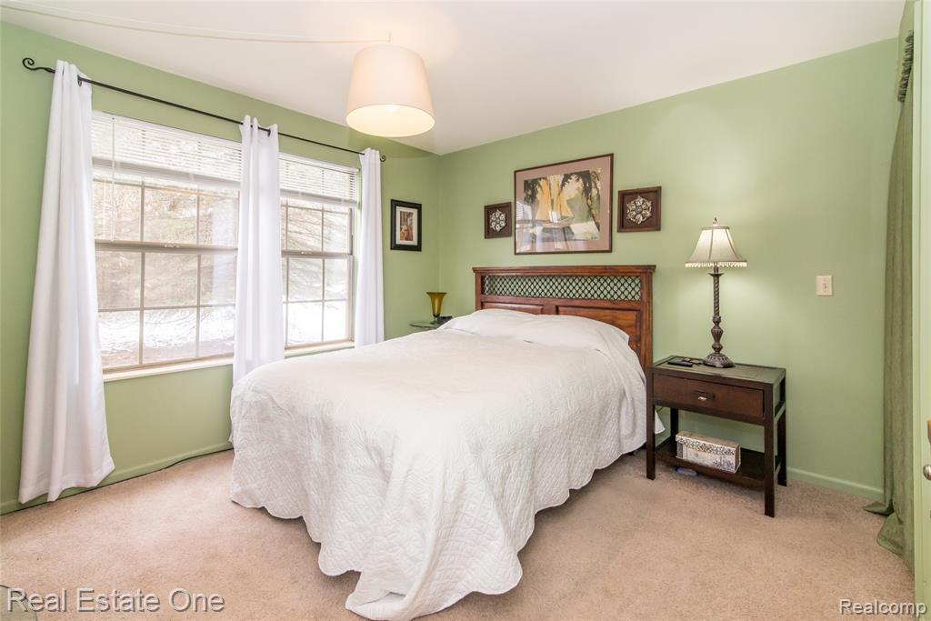 245 Brookwood Drive, 16, South Lyon, MI 48178 — Photo 11