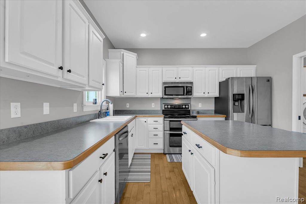 8327 Parkside Drive, Grand Blanc, MI 48439 — Photo 15