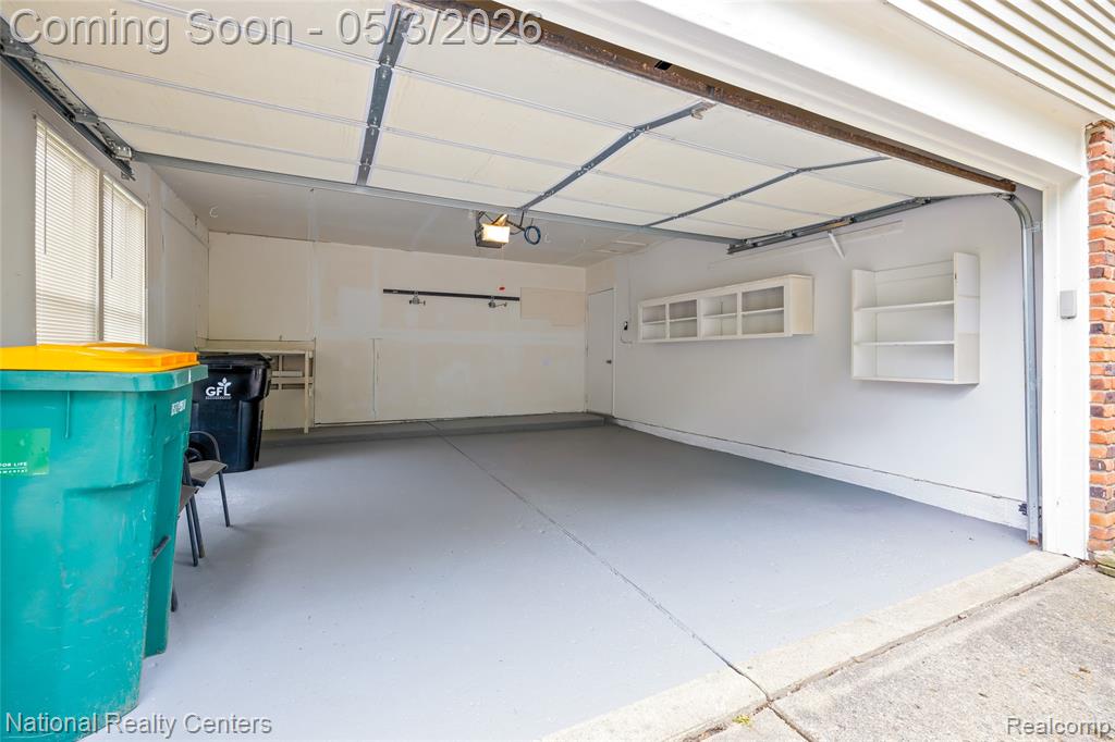 35963 Fair Oaks Court Court, Farmington, MI 48331 — Photo 32