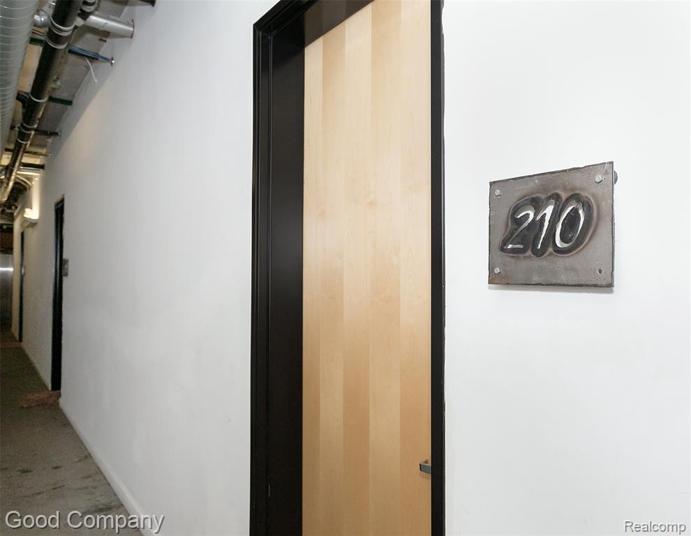 55 W Canfield, Detroit, MI 48201 — Photo 18