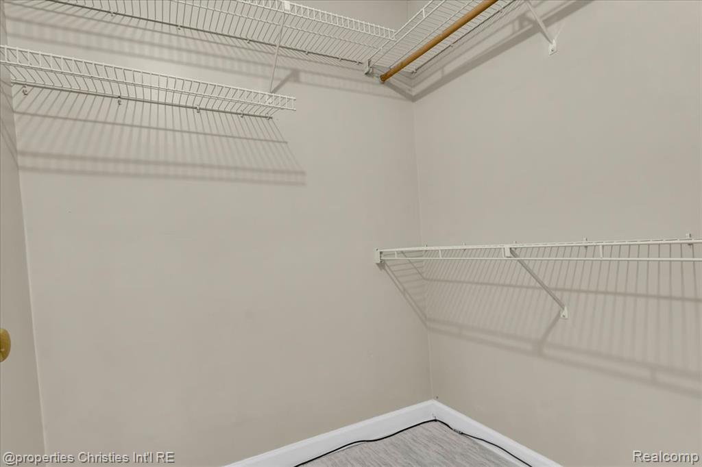 6651 Hearthside Court, West Bloomfield, MI — Photo 14