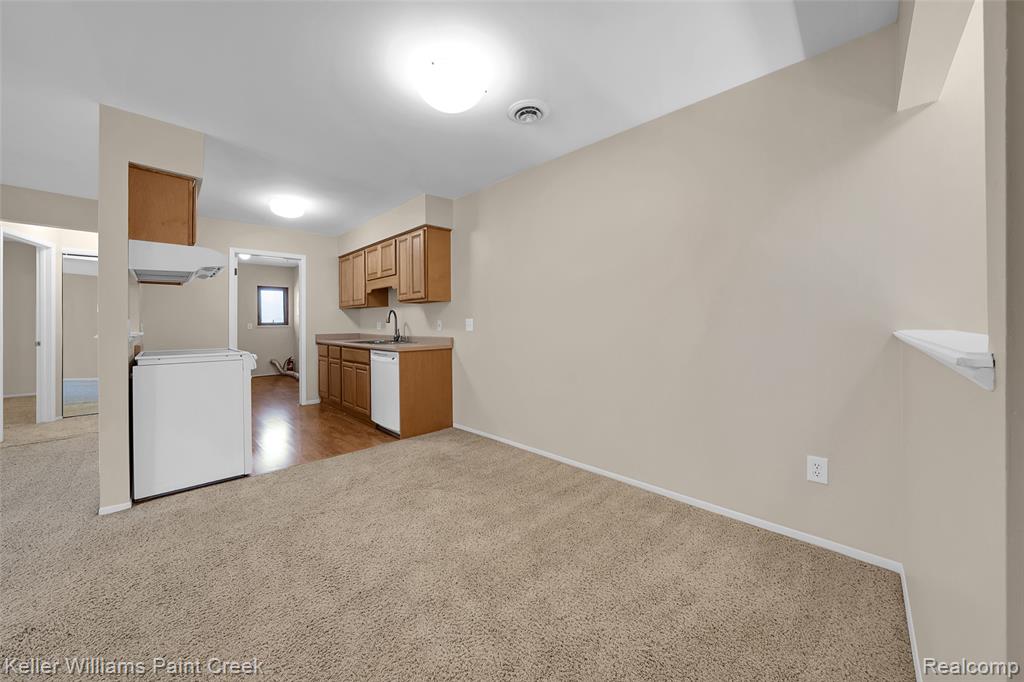 809 Corners Court, 23, Lake Orion, MI 48362 — Photo 10