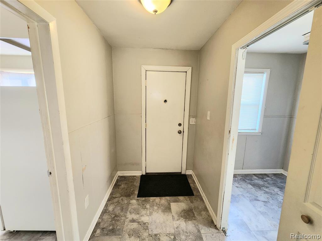 6147 Whitefield Street, Dearborn Heights, MI 48127 — Photo 21