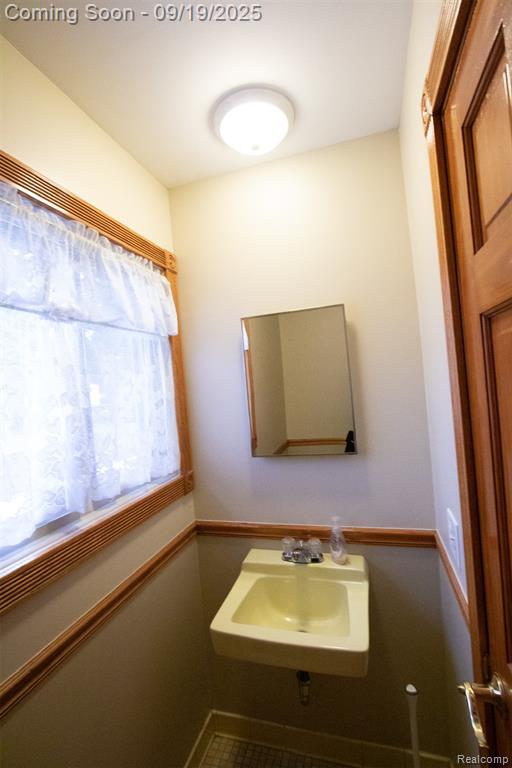 8139 Hedgeway Drive, Shelby Twp, MI 48317 — Photo 40