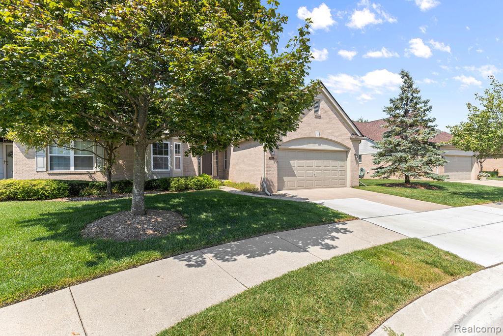 43120 Creek Court, 81, Clinton Twp, MI 48038 — Photo 34
