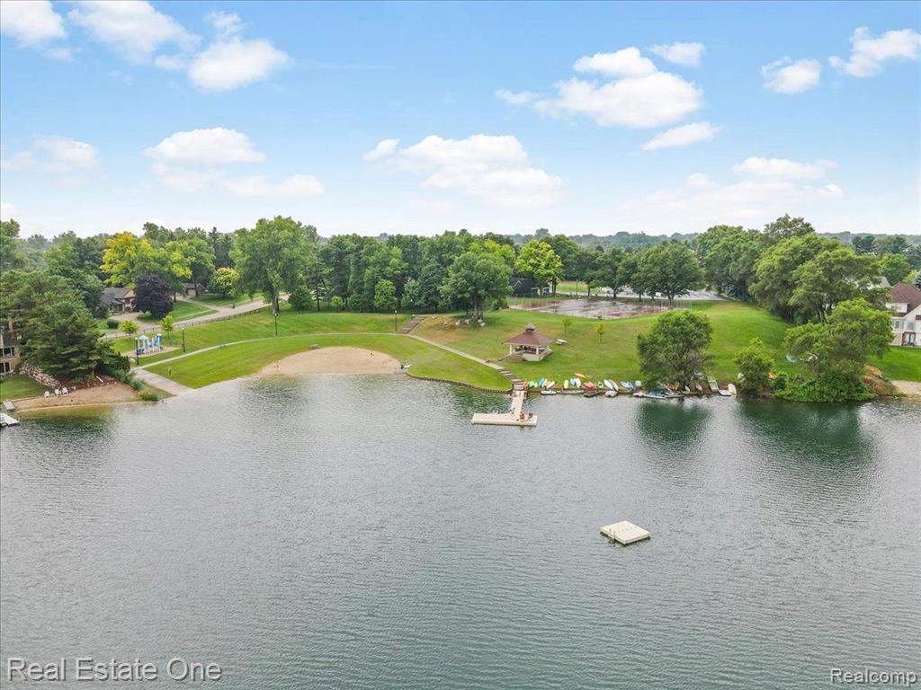 805 WOODLEIGH Way, Oxford, MI 48371 — Photo 43