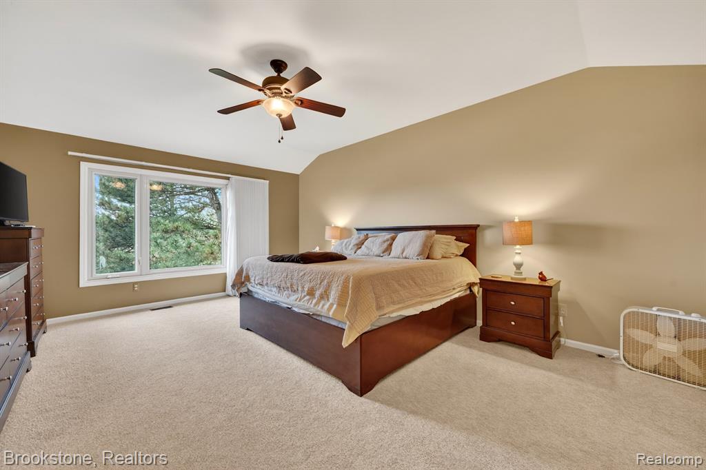 4054 Calumet Drive W, Rochester, MI 48306 — Photo 32