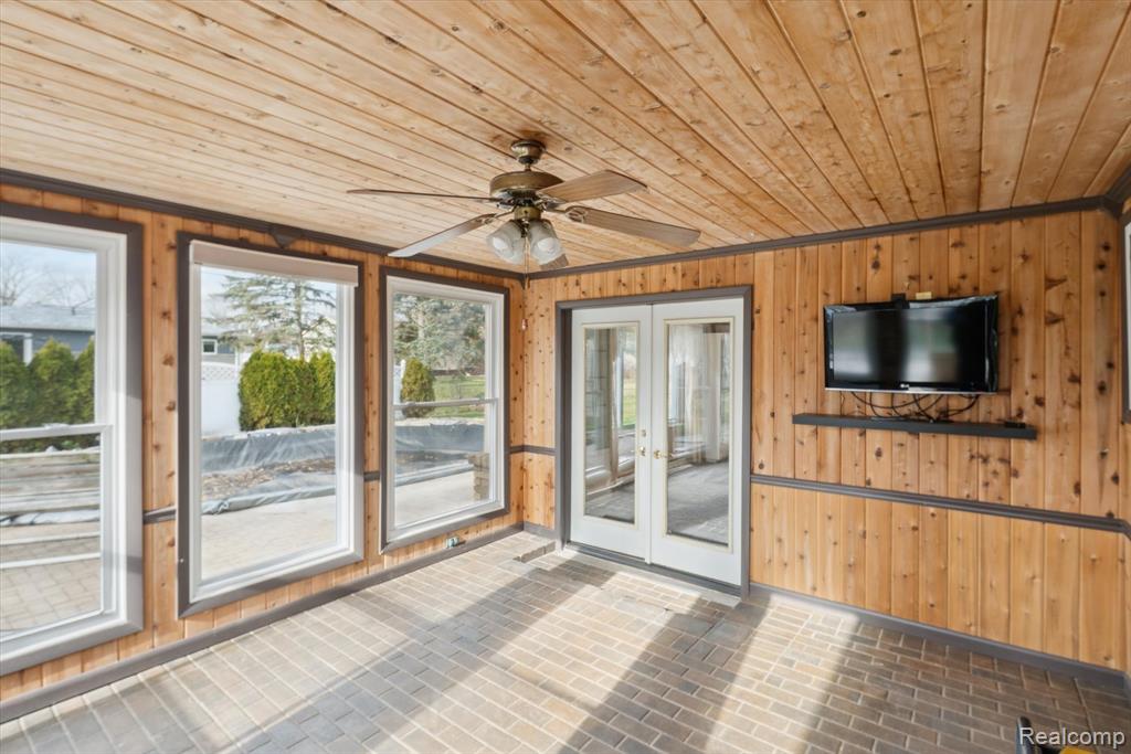 47501 Nita Drive, Shelby Twp, MI 48317 — Photo 17