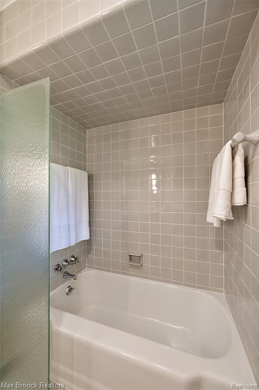 30400 Woodhaven Lane, Beverly Hills, MI 48025 — Photo 14