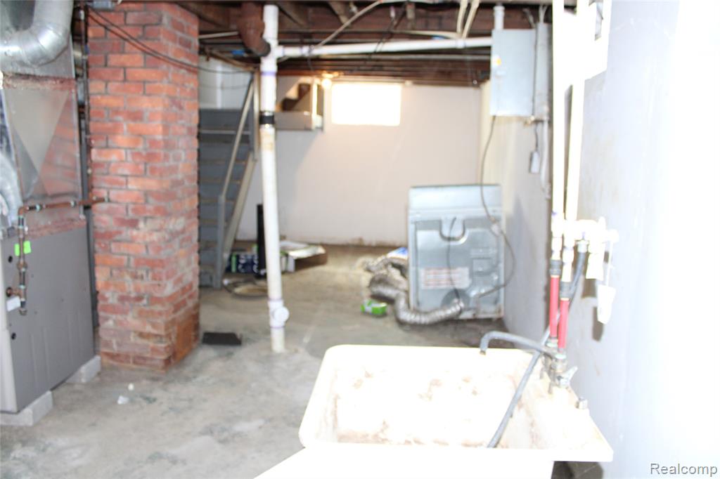 9107 Roselawn Street, Detroit, MI 48204 — Photo 19