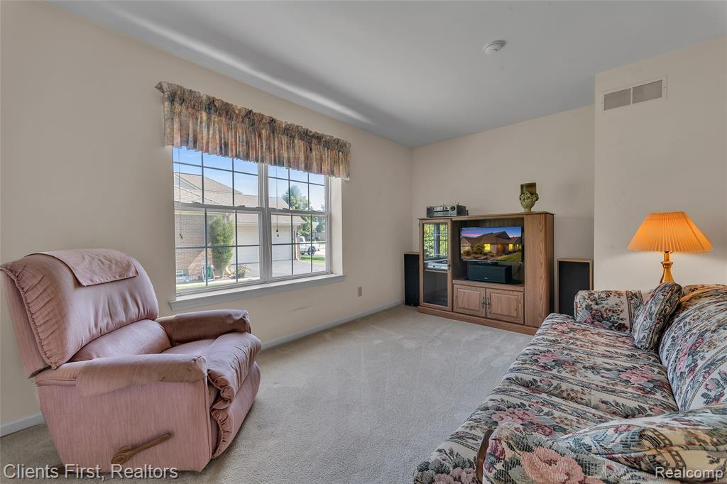 46509 Killarney Circle, Canton, MI 48188 — Photo 9
