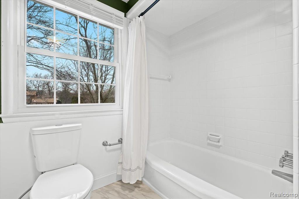 4675 QUARTON Road, Bloomfield Hills, MI 48301 — Photo 24