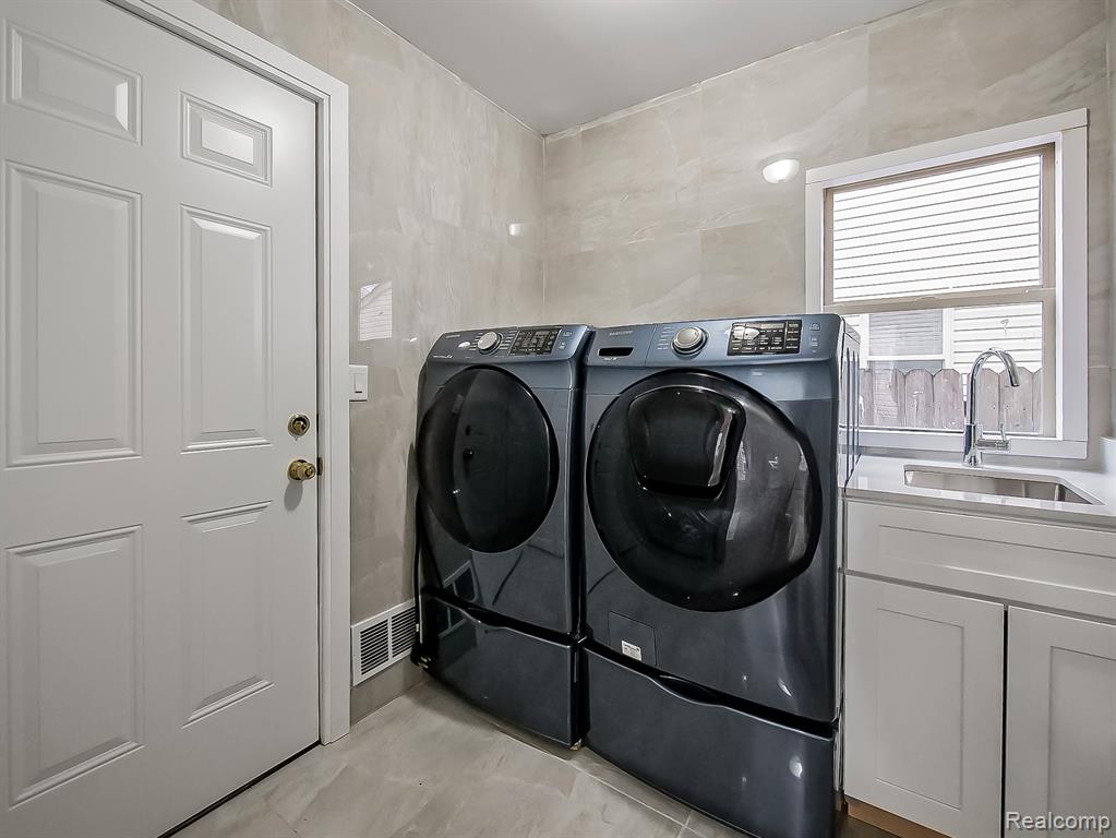 1730 E Woodruff Avenue, Hazel Park, MI 48030 — Photo 21