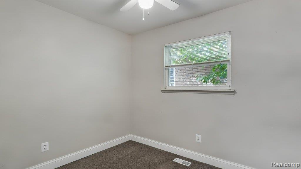 8725 Packard Avenue, Warren, MI 48089 — Photo 14
