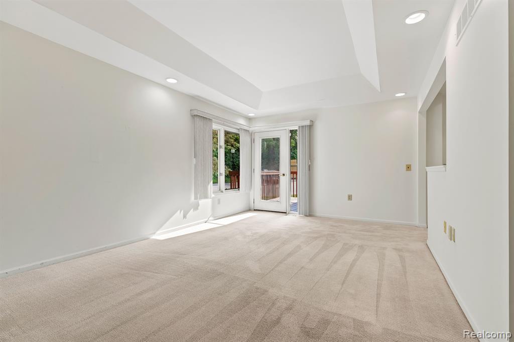 21382 MAGNOLIA Court, 1, Farmington Hills, MI 48336 — Photo 12
