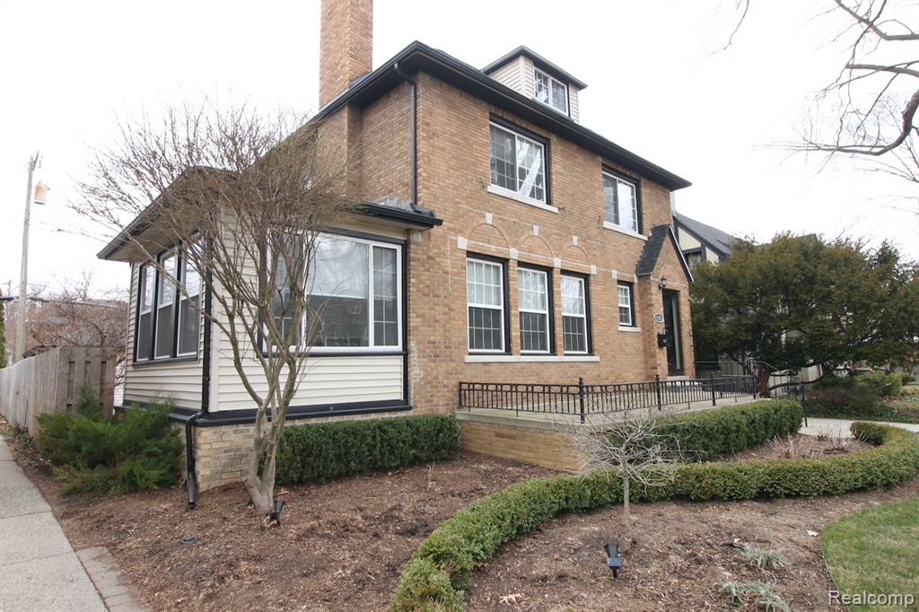 1383 Bishop Road, Grosse Pointe, MI 48230 — Photo 2