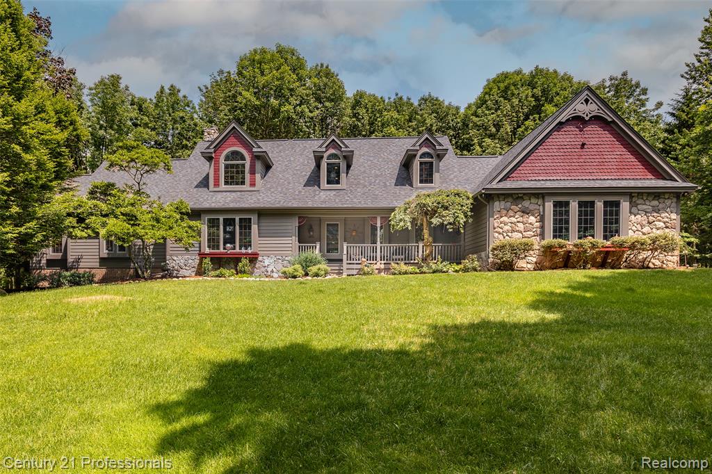 <p>Featured Listings</p> <p>Featured Listings</p>