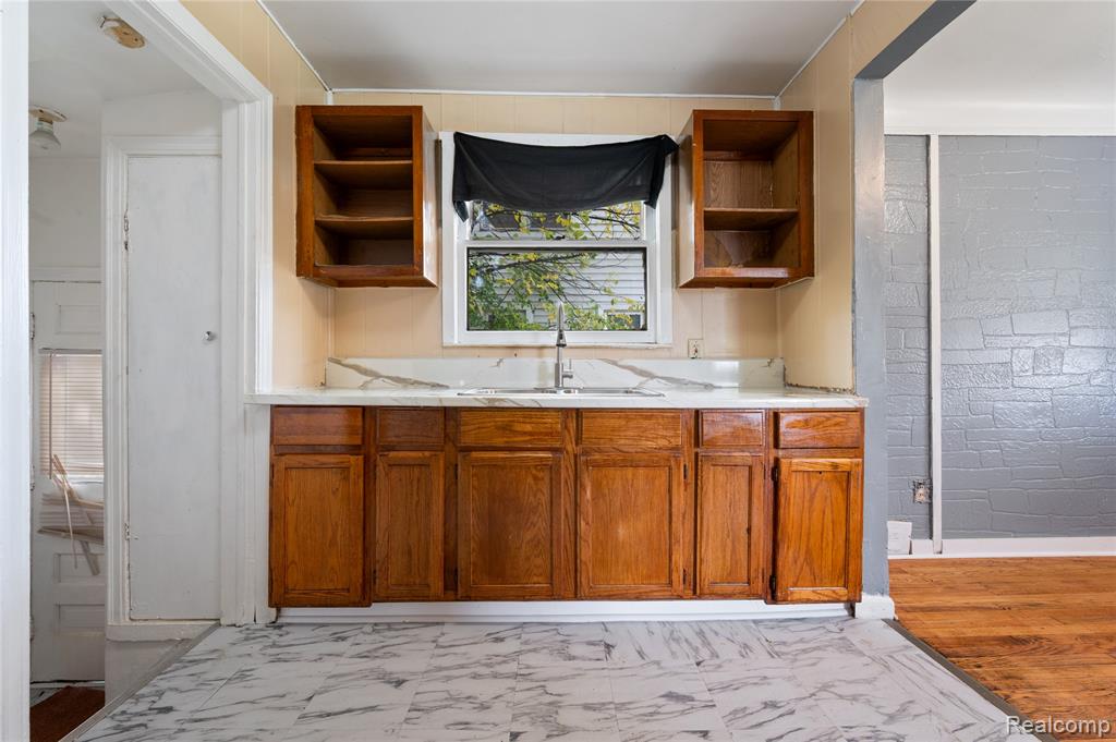 8674 Pierson Street, Detroit, MI 48228 — Photo 13