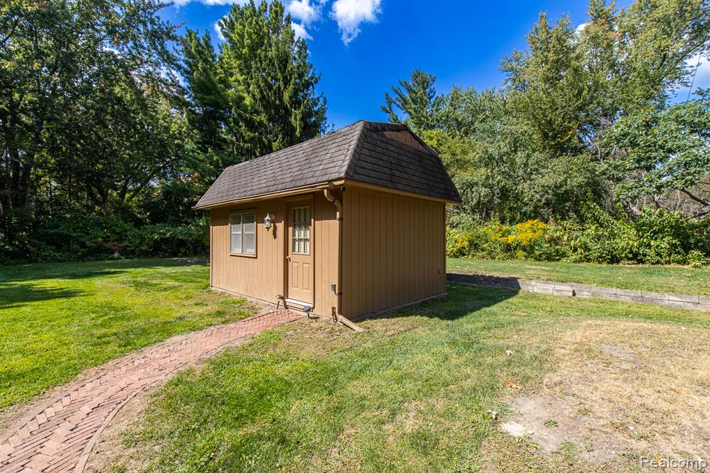 73 Nevada Avenue, Rochester Hills, MI 48309 — Photo 47