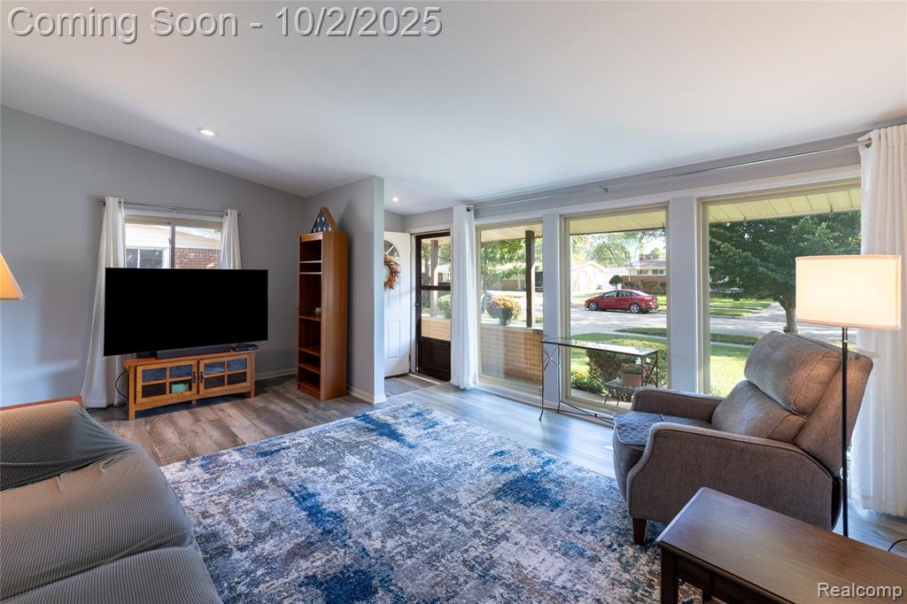 9253 Idaho Street, Livonia, MI 48150 — Photo 3