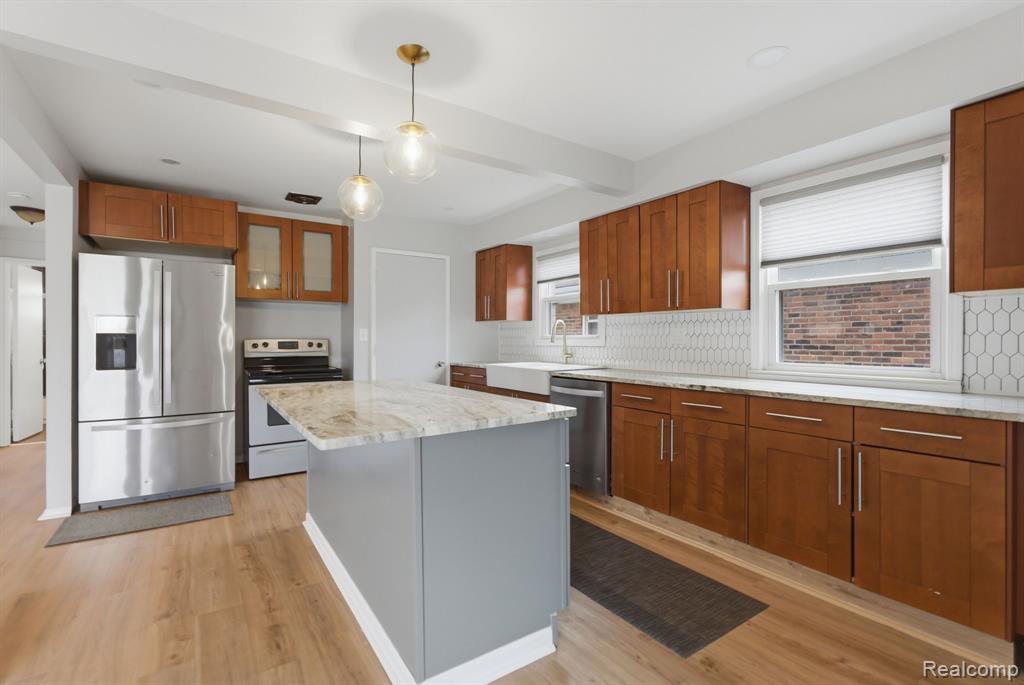 57 W Elmwood Avenue, Clawson, MI — Photo 6