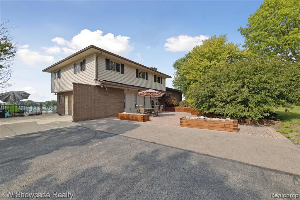 42494 E Huron River Drive, Belleville, MI 48111 — Photo 3
