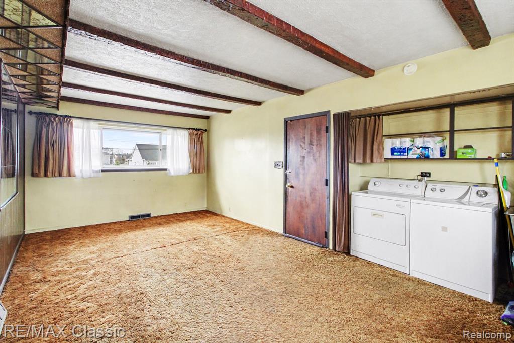 1076 Benstein Road, Commerce Twp, MI 48390 — Photo 9
