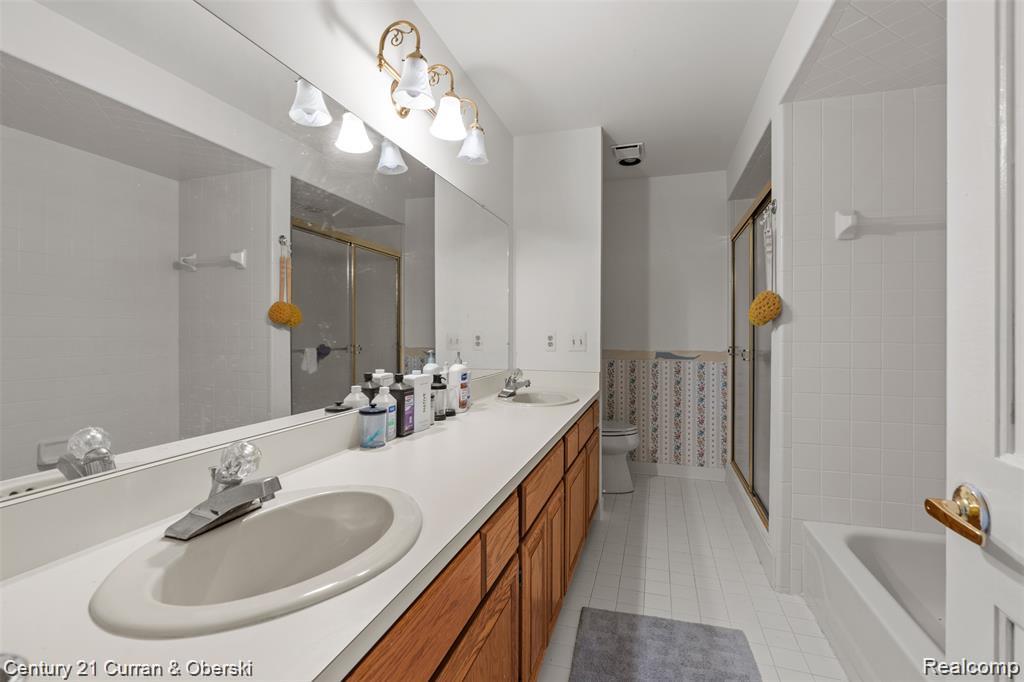 9039 Oakridge Trail, Shelby Twp, MI 48317 — Photo 14