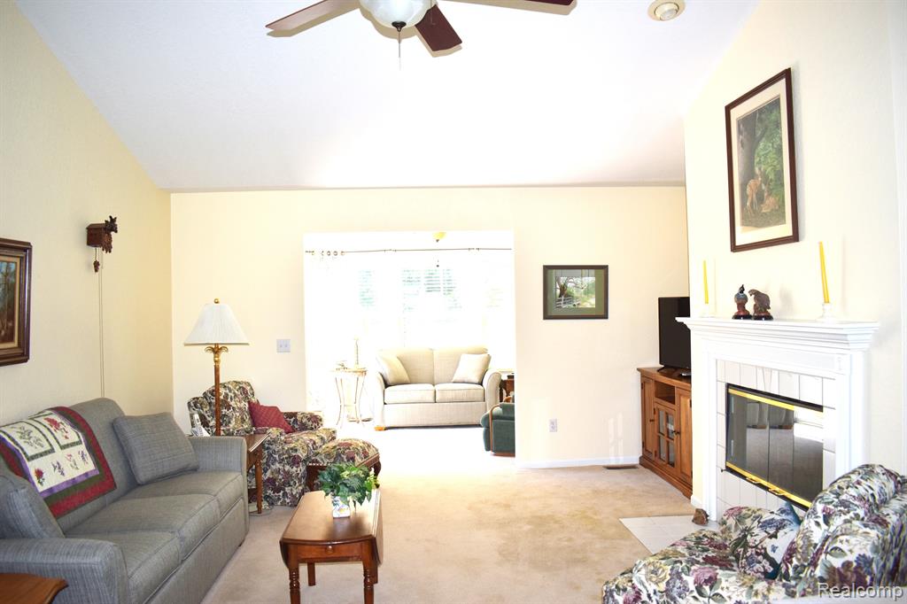 1043 CURZON Street, Howell, MI 48843 — Photo 5