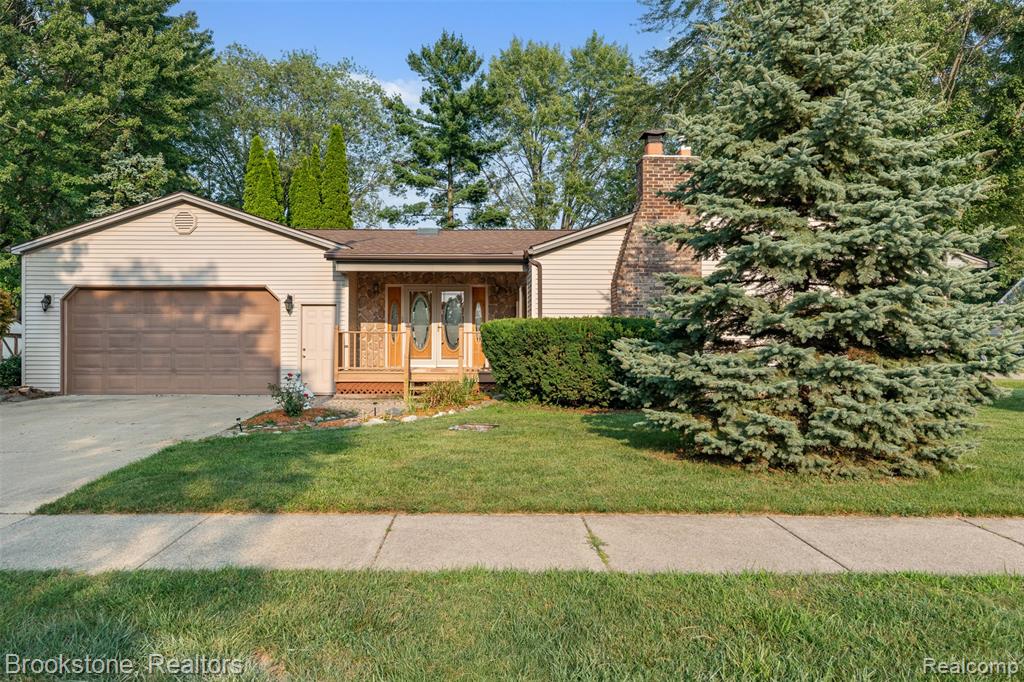 5315 Plymouth Street, Sterling Heights, MI 48310 — front exterior