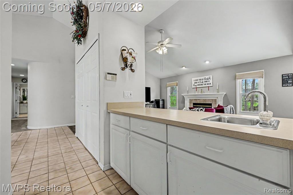 936 Wildbrook Lane, Lake Orion, MI 48362 — Photo 10