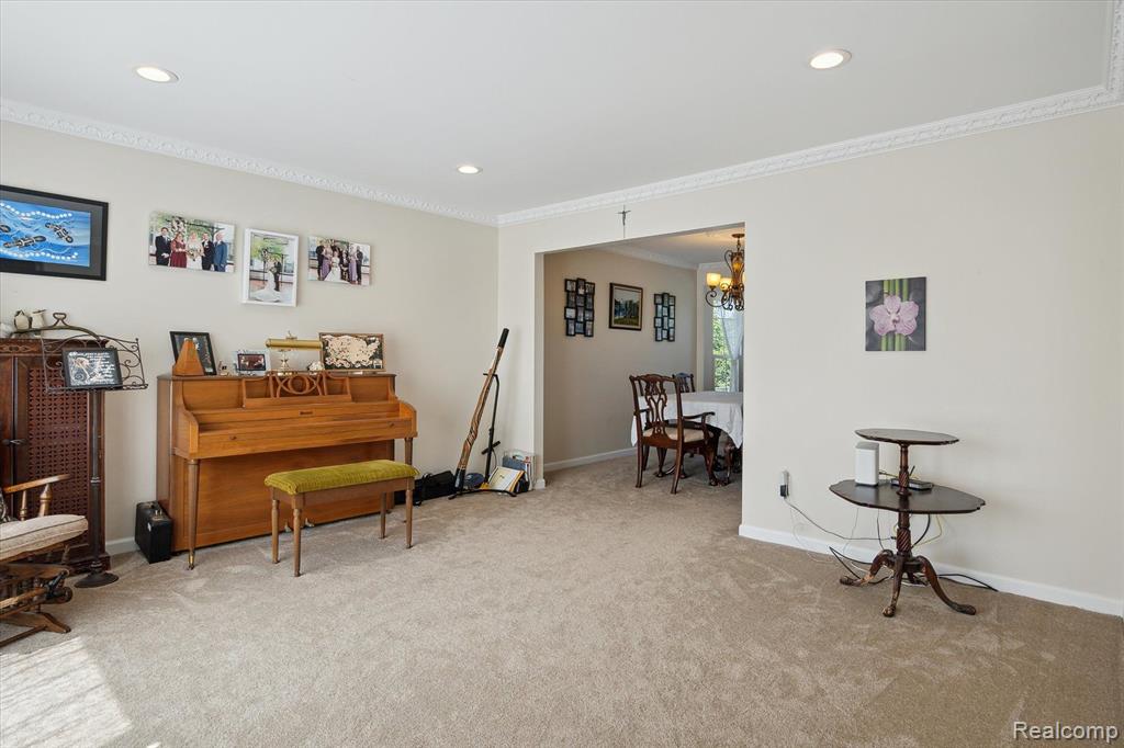 8979 BROUGHAM Drive, Sterling Heights, MI 48312 — Photo 6