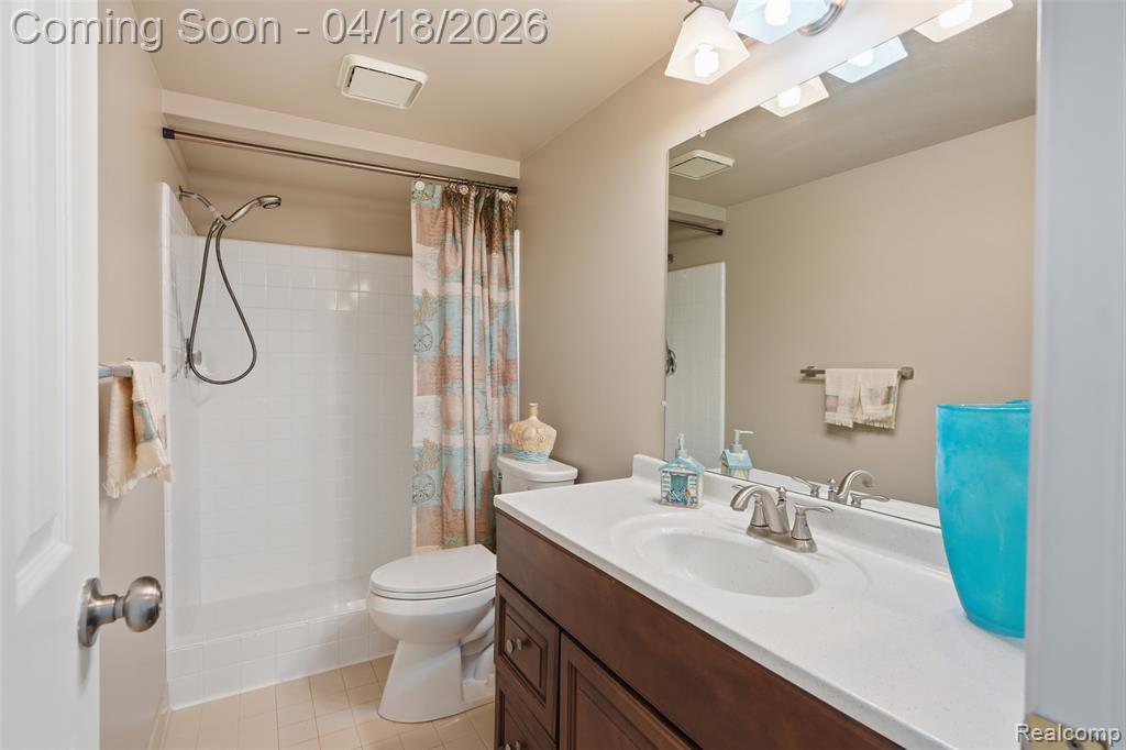 408 Country Club Drive, Saint Clair Shores, MI 48082 — Photo 12