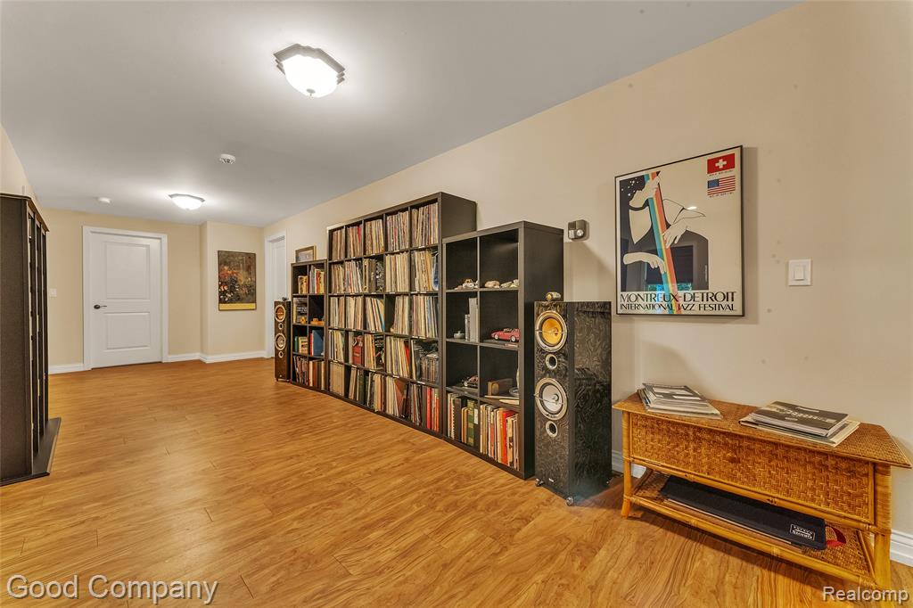8726 Sunrise Mist Drive, Pinckney, MI 48169 — Photo 41