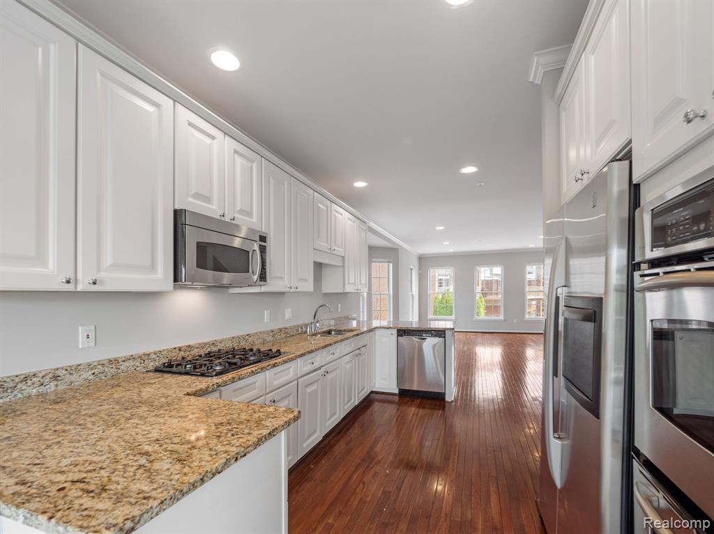 502 GRATEN Street, Birmingham, MI 48009 — Photo 5