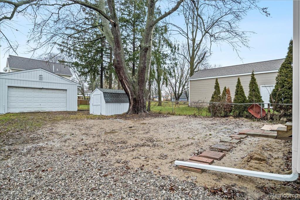 360 NEWTON Drive, Lake Orion, MI 48362 — Photo 28