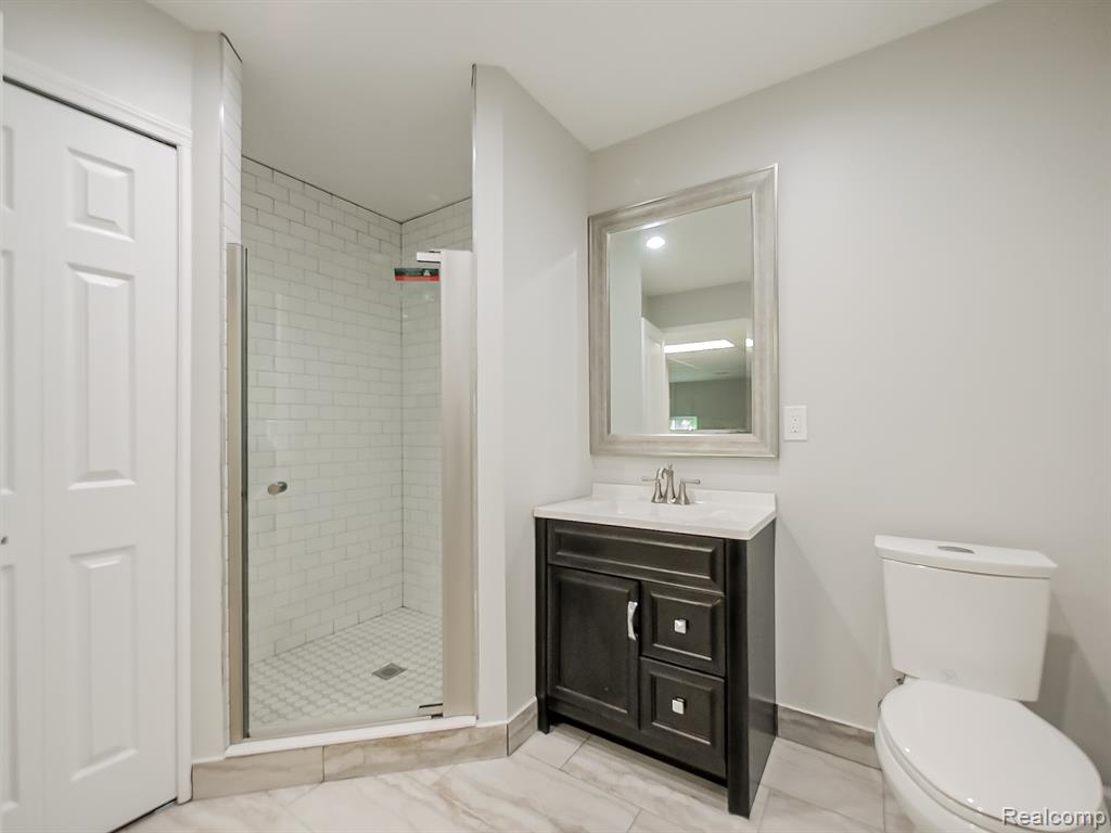 6960 Norway Drive, Troy, MI 48085 — Photo 44