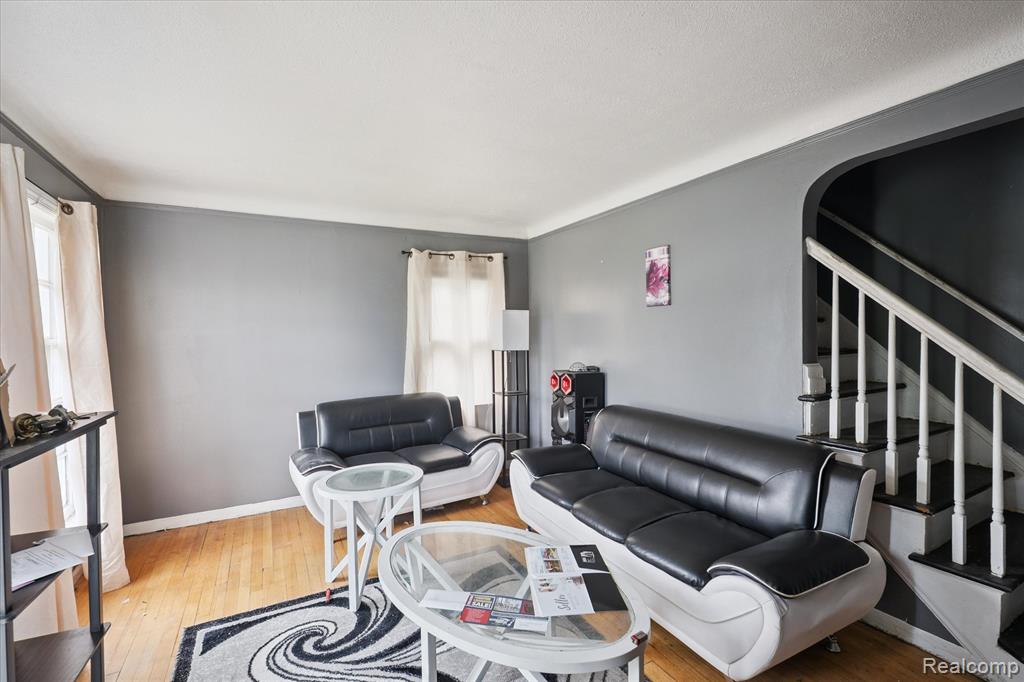 19389 HOOVER Street, Detroit, MI 48205 — Photo 3