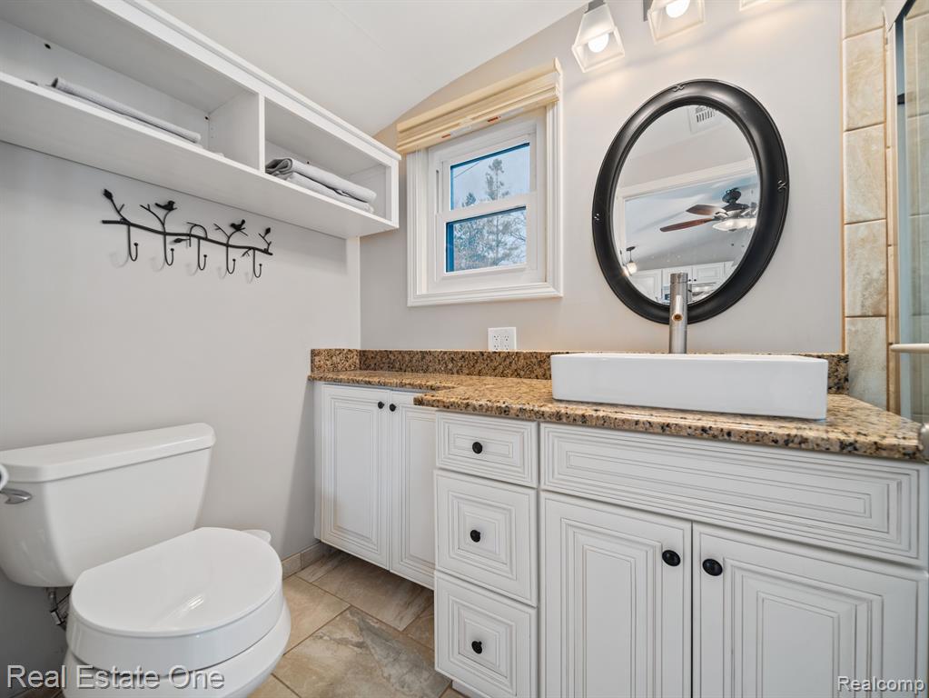 5130 EDGELAKE Drive, Pinckney, MI 48169 — Photo 6