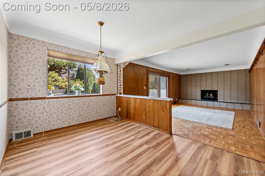 690 Briarcliff Drive, Grosse Pointe Woods, MI 48236 — Photo 17