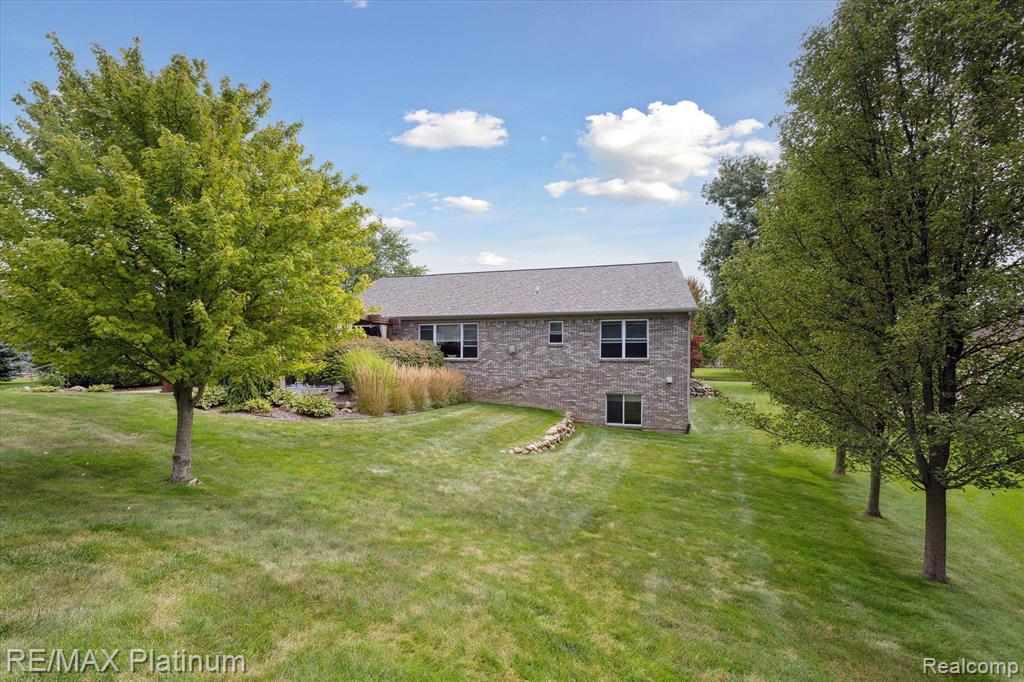 8927 Giovanni Ct, Howell, MI 48855 — Photo 39