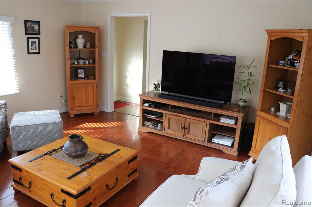 46877 W ANN ARBOR Trail, Plymouth, MI 48170 — Photo 20