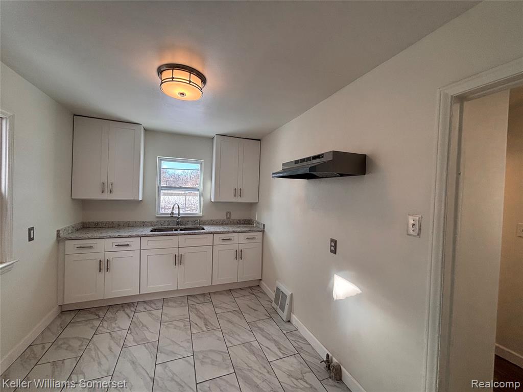 19425 Fenmore Street, Detroit, MI 48235 — Photo 8